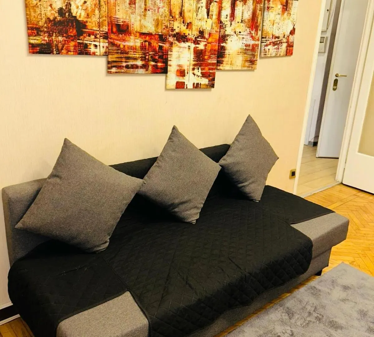 Apartment B&B Nelly Milan Italy